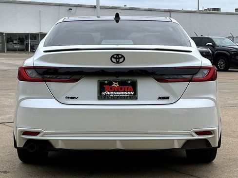 Used 2026 Toyota Camry XSE w/ Premium Package FWD image 5