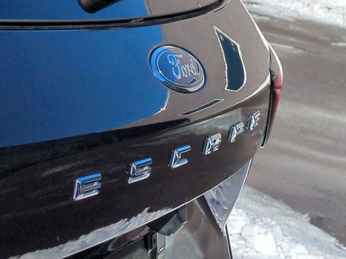 Used 2024 Ford Escape Platinum image 12