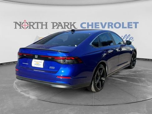 Used 2024 Honda Accord Sport image 3
