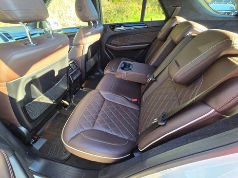 Used 2015 Mercedes-Benz ML 400 ML 400 AWD 4MATIC 4dr SUV image 17