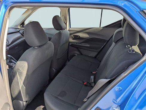 Used 2024 Nissan Kicks S image 9