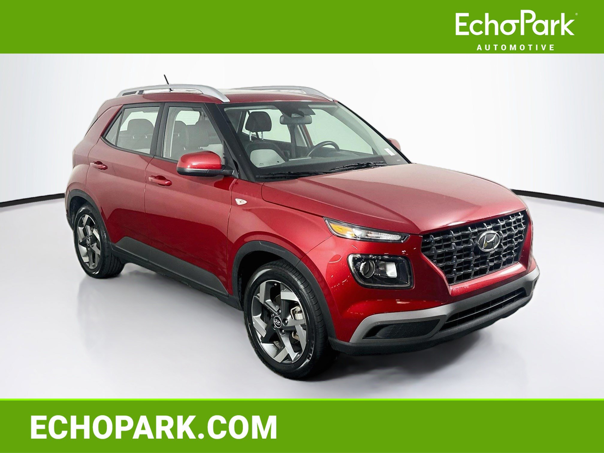 Used 2025 Hyundai Venue SEL FWD image 1