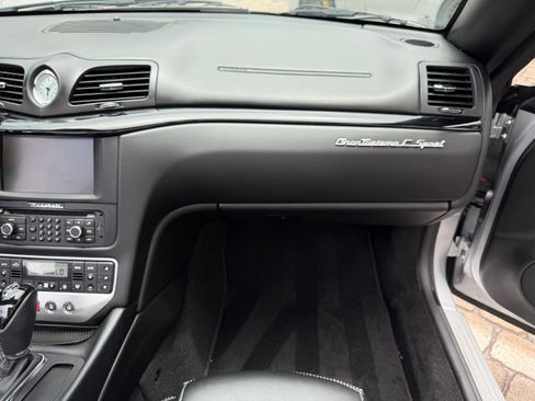 Used 2013 Maserati GranTurismo Sport RWD image 52