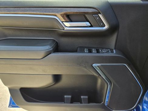 Used 2022 GMC Sierra 1500 Elevation RWD image 14
