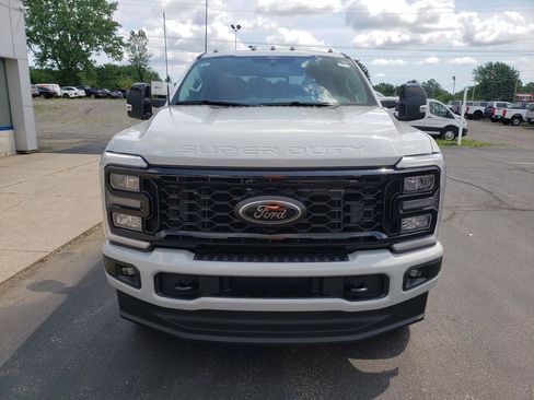 New 2026 Ford F250 Lariat w/ Black Appearance Package AWD/4WD image 5