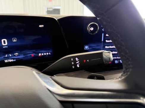 Used 2025 Chevrolet Suburban Premier w/ Sun And Tow Package image 18