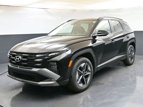 Certified 2025 Hyundai Tucson SEL image 1