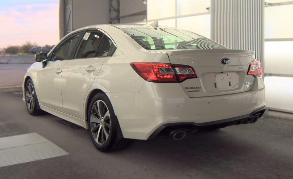Used 2018 Subaru Legacy 3.6R Limited AWD/4WD image 4