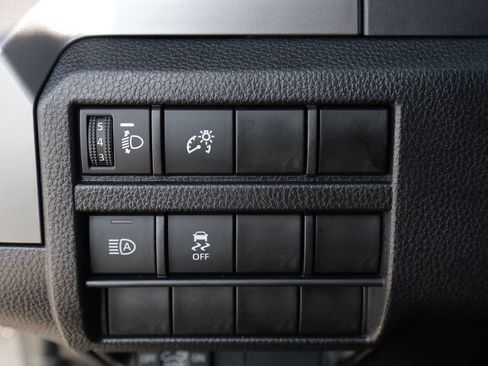 Used 2025 Toyota Tacoma SR5 image 27