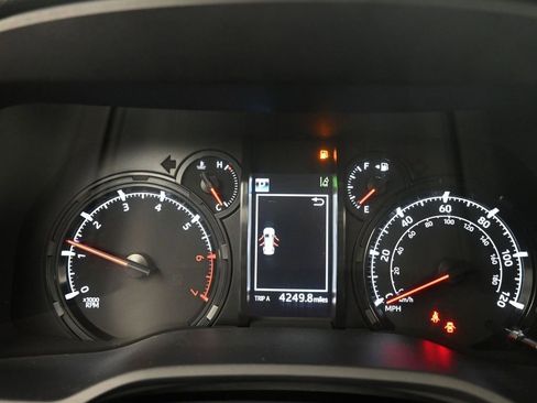 Used 2024 Toyota 4Runner SR5 image 19