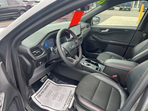 Used 2023 Ford Escape ST-Line w/ Tech Pack #1 AWD/4WD image 13