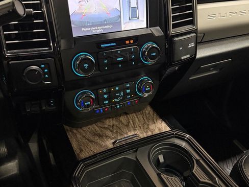 Used 2019 Ford F350 Lariat w/ Lariat Ultimate Package AWD/4WD image 13