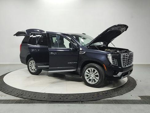 Used 2025 GMC Yukon Denali AWD/4WD image 10