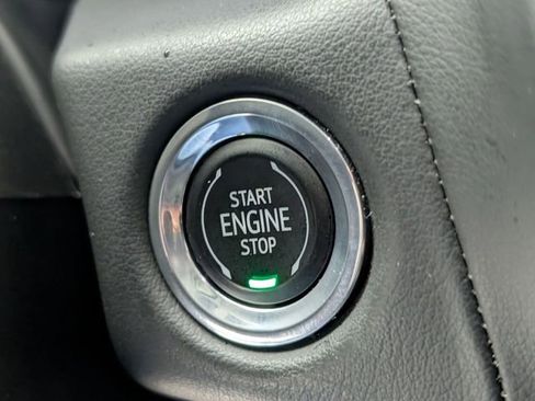 Used 2023 Chevrolet Suburban Premier image 25