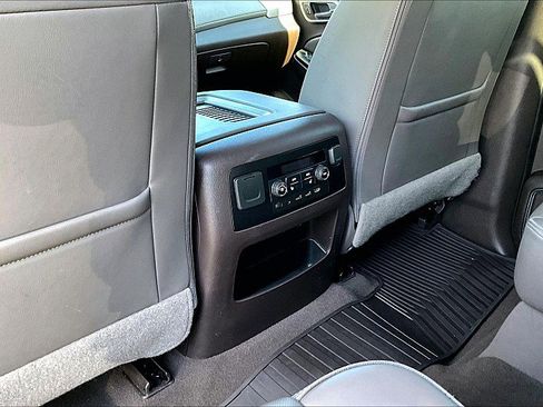 Used 2019 GMC Yukon Denali w/ Denali Ultimate Package image 25