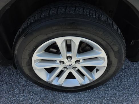 Used 2013 Ford Explorer XLT FWD image 27