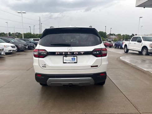 Used 2026 Honda Pilot TrailSport image 6