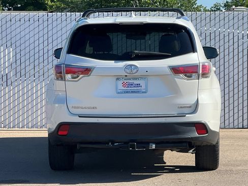 Used 2014 Toyota Highlander Limited Platinum FWD image 5