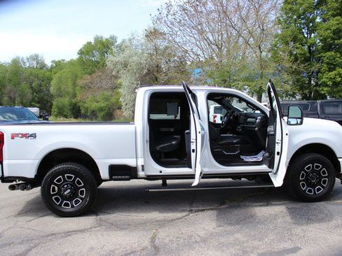 Used 2025 Ford F350 Platinum AWD/4WD image 22