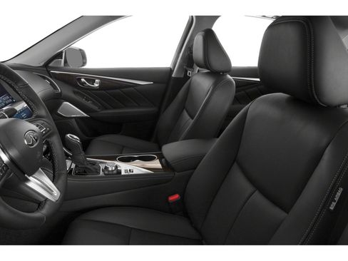 Used 2018 INFINITI Q50 Luxe w/ Essential Package (3.0T Luxe) AWD/4WD image 8