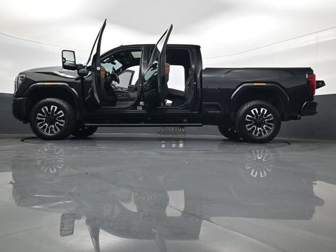 Used 2024 GMC Sierra 2500 Denali Ultimate AWD/4WD image 34