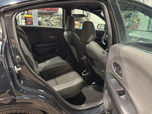 Used 2019 Honda HR-V Sport image 25
