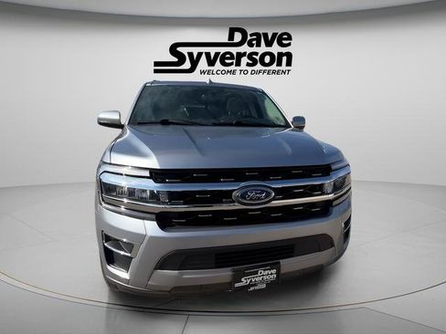 Used 2024 Ford Expedition Limited AWD/4WD image 2