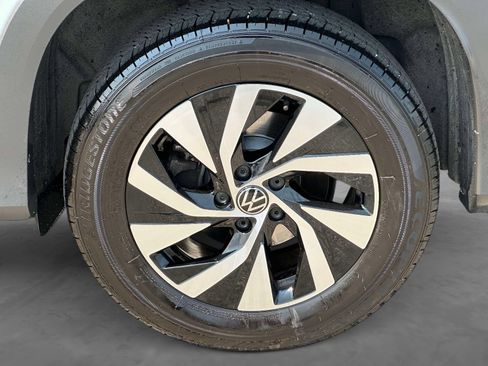 Used 2026 Volkswagen Tiguan S AWD/4WD image 7