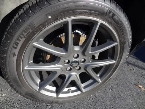 Used 2021 Land Rover Range Rover Velar R-Dynamic S image 15