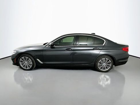 Used 2020 BMW 530e w/ Convenience Package image 8