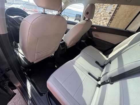 Used 2019 Volkswagen Tiguan SEL image 18