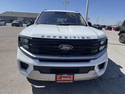 Used 2025 Ford Expedition Max Platinum image 2