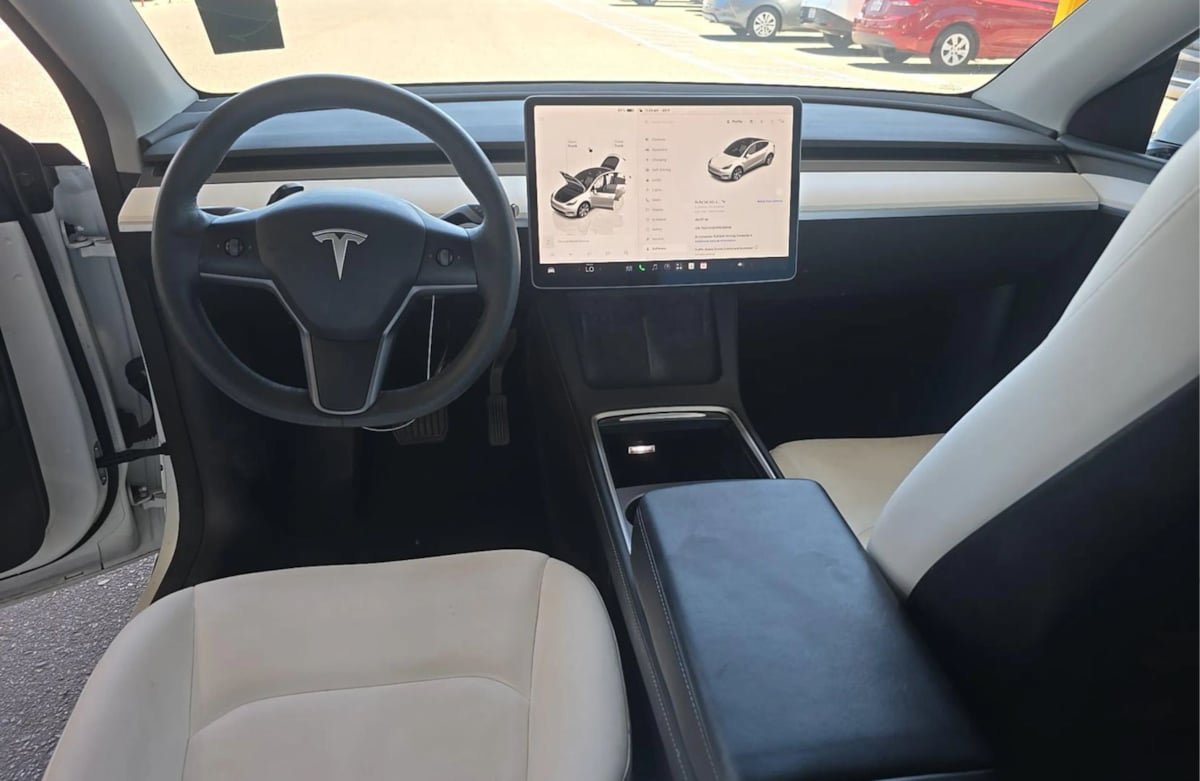Used 2023 Tesla Model Y Long Range AWD/4WD image 7