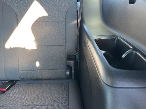 Certified 2025 Chevrolet Traverse LT image 35