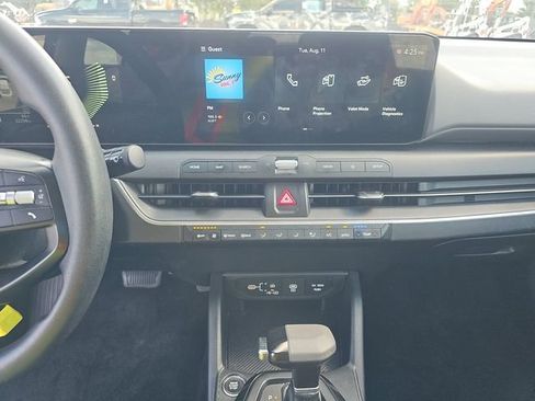 Used 2025 Kia K4 FWD image 9