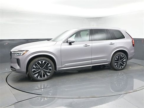 New 2026 Volvo XC90 B6 Core image 4