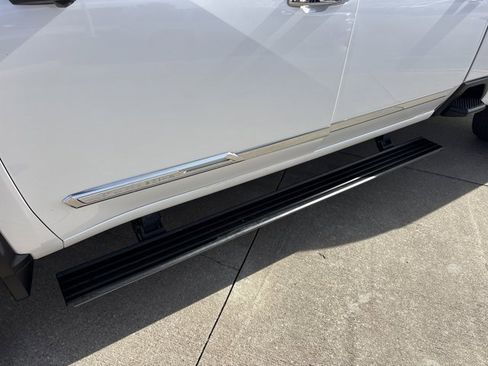 Used 2024 Chevrolet Silverado 3500 High Country w/ High Country Premium Package image 18