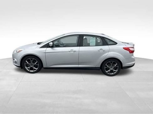 Used 2014 Ford Focus SE w/ Equipment Group 201A FWD image 4