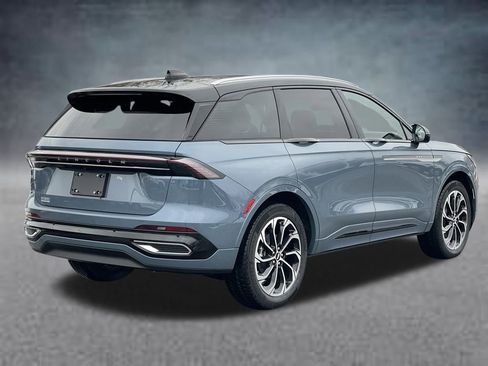 New 2026 Lincoln Nautilus Reserve image 3