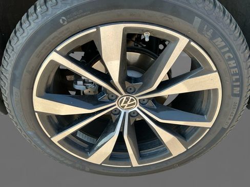 Used 2024 Volkswagen Atlas SEL Premium R-Line AWD/4WD image 14