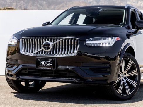 Used 2025 Volvo XC90 B6 Plus w/ Protection Package Premier AWD/4WD image 2