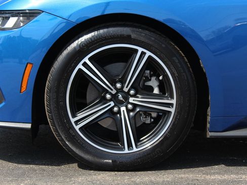 Used 2024 Ford Mustang Coupe image 27