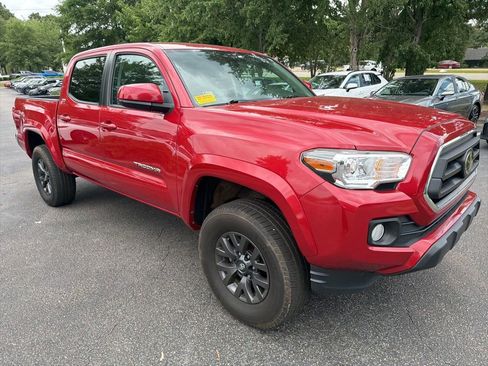 Used 2021 Toyota Tacoma SR5 AWD/4WD image 4