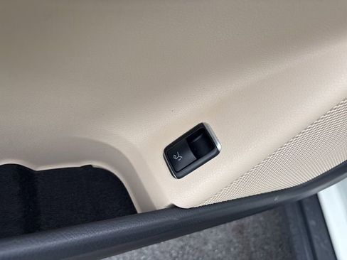 Used 2018 Mercedes-Benz GLA 250 GLA 250 image 40