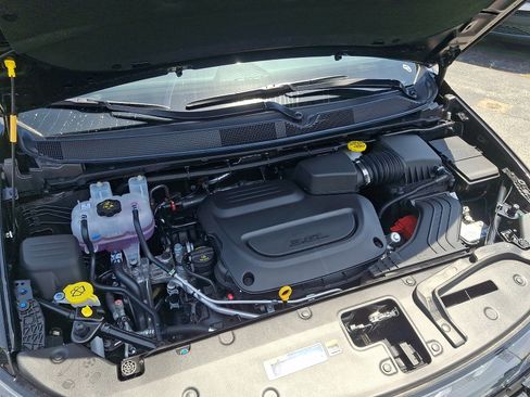 New 2027 Chrysler Pacifica Select FWD image 21