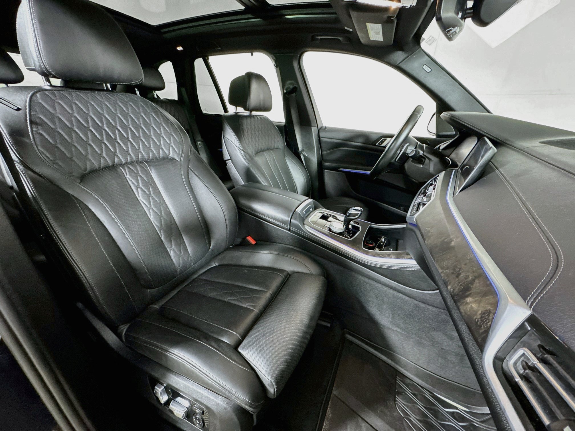 Used 2023 BMW X5 xDrive40i w/ Executive Package AWD/4WD image 29