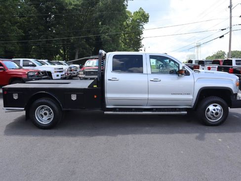 Used 2017 GMC Sierra 3500 Denali w/ Duramax Plus Package AWD/4WD image 4