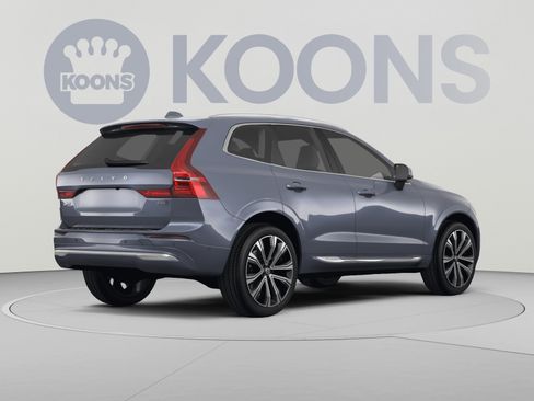 Used 2023 Volvo XC60 B5 Plus w/ Climate Package AWD/4WD image 4