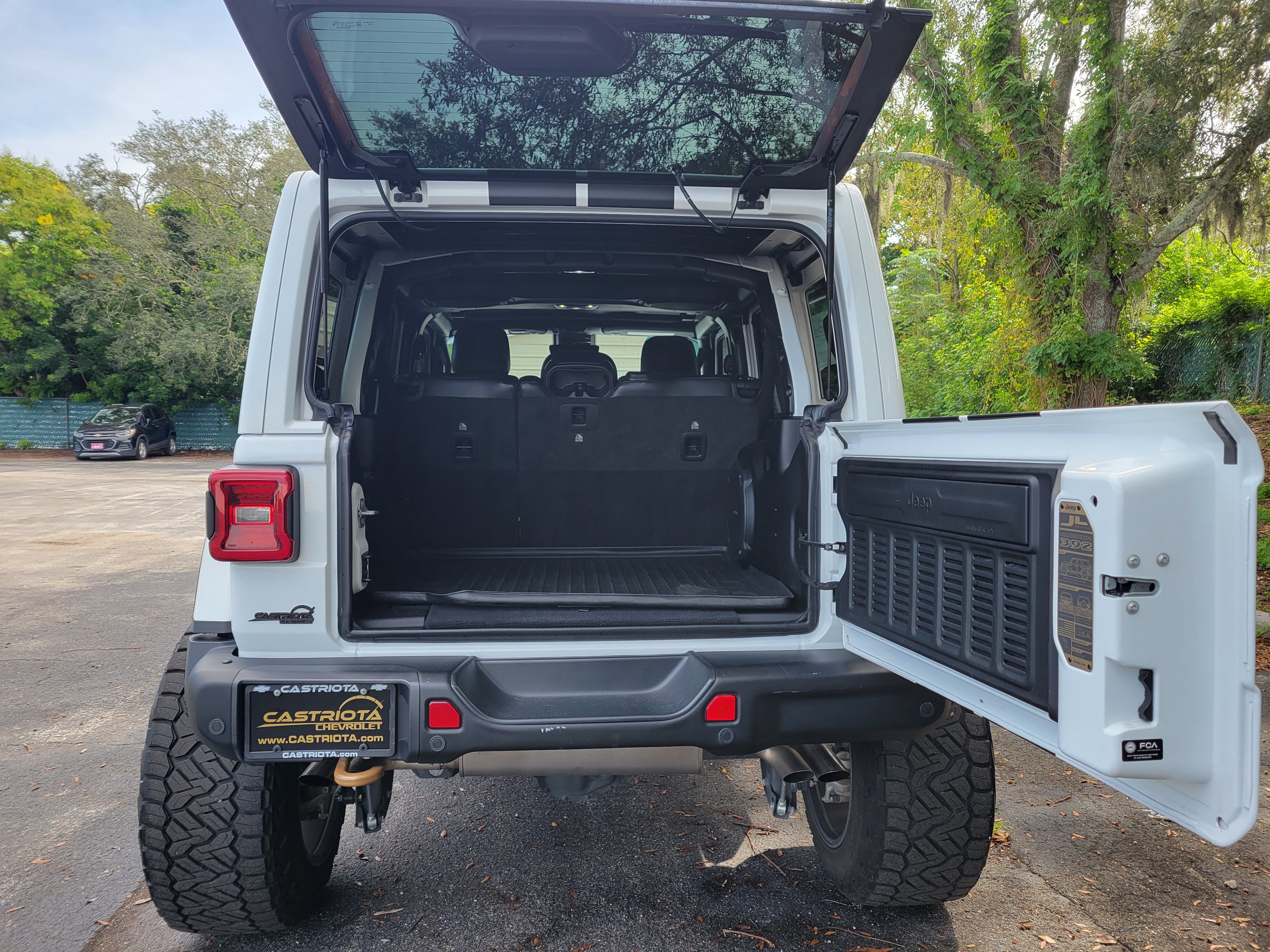 Used 2021 Jeep Wrangler Unlimited Rubicon AWD/4WD image 7