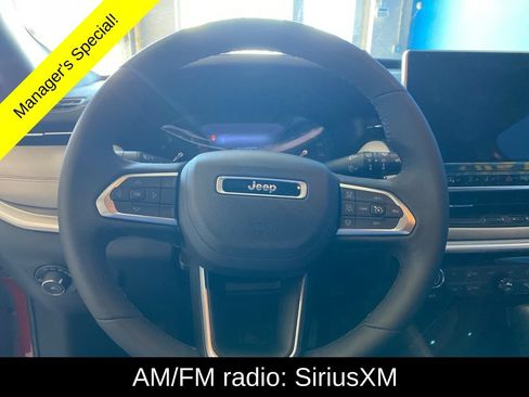 Used 2025 Jeep Compass Limited AWD/4WD image 5
